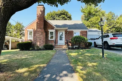 21 Puritan Road 1