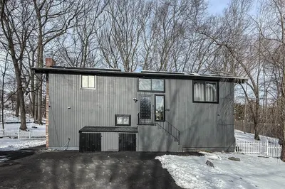 39 Parker Rd 1