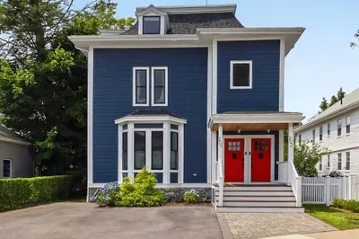 202 Crafts Street #202
