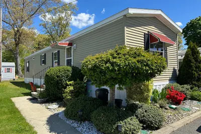 548 Kenyon Avenue #45