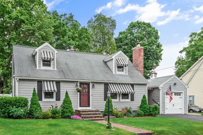 122 Fairfield St 1