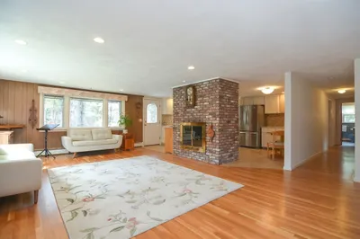 301 Taylor Rd