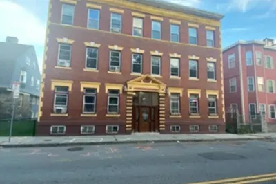 282 Walnut Ave #5 1