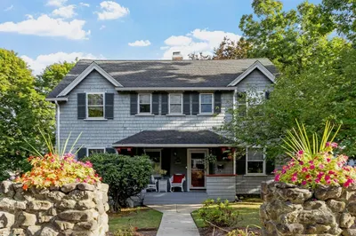 124 Prescott St 1
