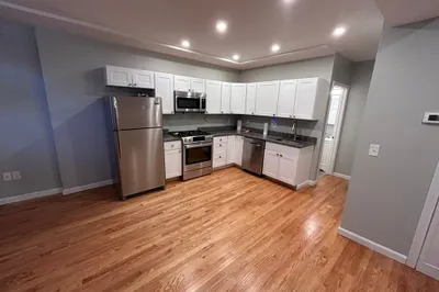 5 Douglas St #1