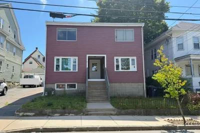 59 Swan St #2L 1
