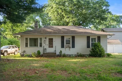 78 Marble Ave