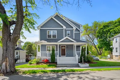10 Brickett Ave 1