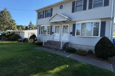 44 Middle St #44 1