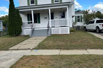 58 Lawrence St 1