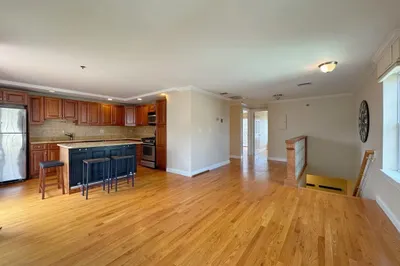 34 Mitchell St #3