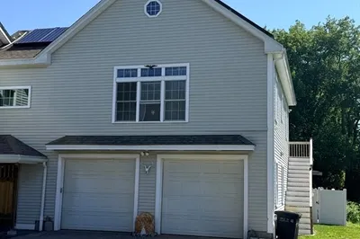 128 Lafayette Rd #1