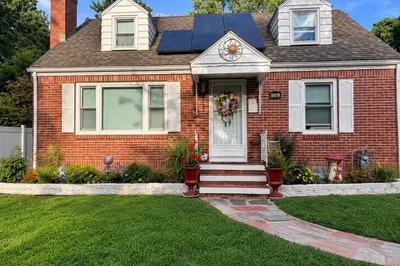 169 Roosevelt Ave 1