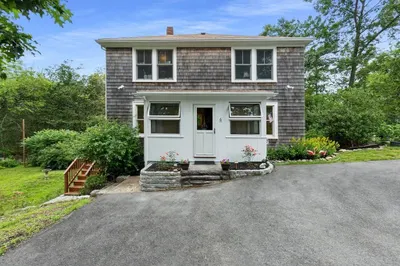 6 SquAm Hill Ct #A 1