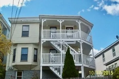 585 Main St #2