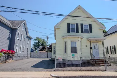24 Blossom St