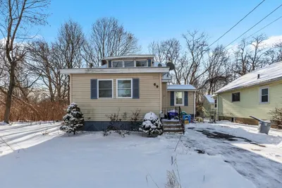 69 Silas St 1