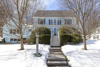 25 Washburn Ave