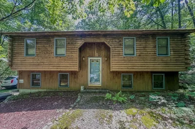 37 Laurel Lake Rd 1