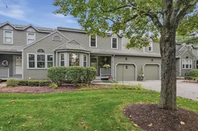6 Spruce Pond Rd #6 1