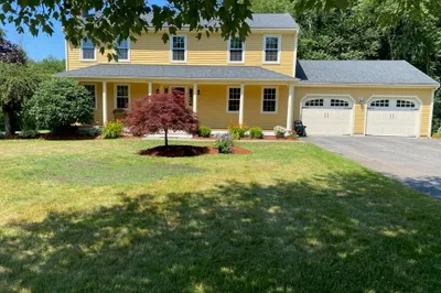 10 Nichols St 1