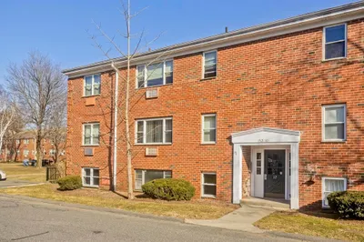 153 Regency Park Dr #153 1