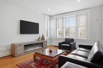 520 Beacon St #2F 1