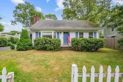 358 Old Craigville Rd 1