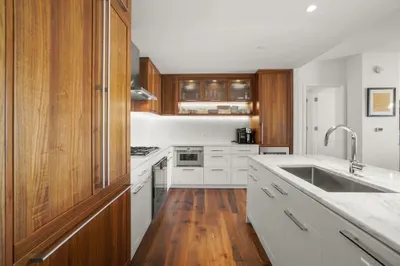 300 Pier 4 Blvd #6E 1