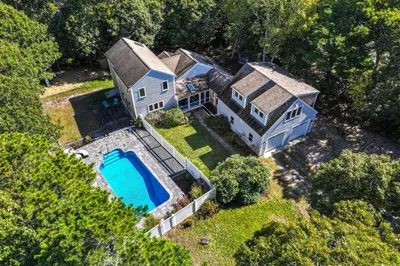 40 Clipper Way 1