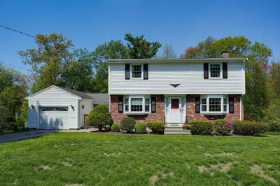 16 Laurel Dr 1