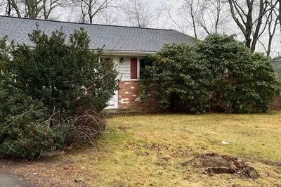 249 Plain St 1