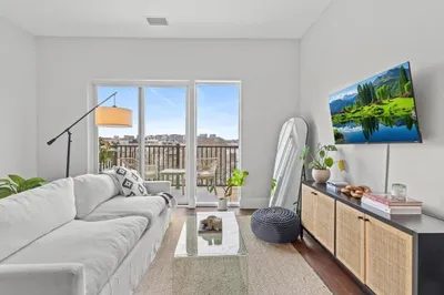 205 Maverick St #PH505