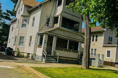 56 Jefferson Ave 1