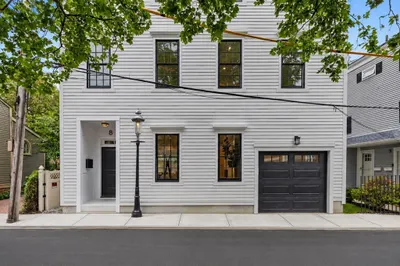 8 Lawrence St 1