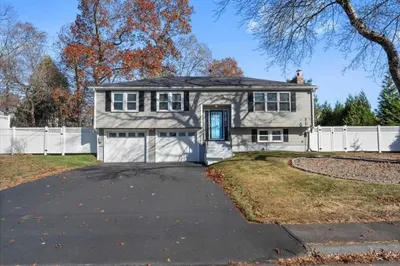 24 Harvard Dr 1