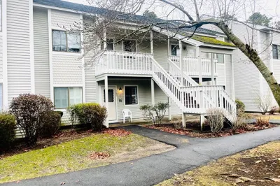 147 Eaton Ln #147