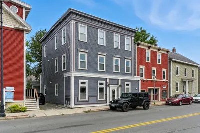 93-95 Bridge St #1