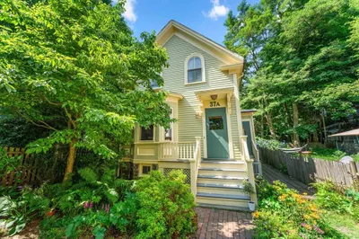 37a Spring Park Ave 1