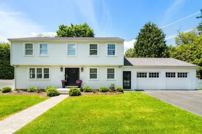 11 Brookmere Avenue