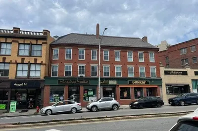 422 Main St #2R 1