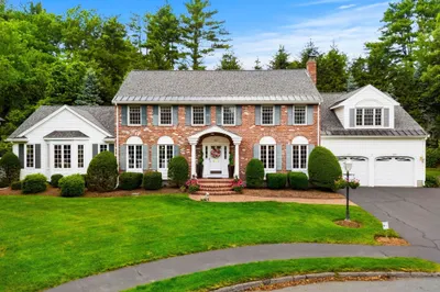 9 Eisenhower Circle 1