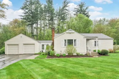 175 Oak Hollow Rd 1