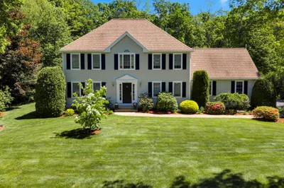 14 Old Towne Way 1