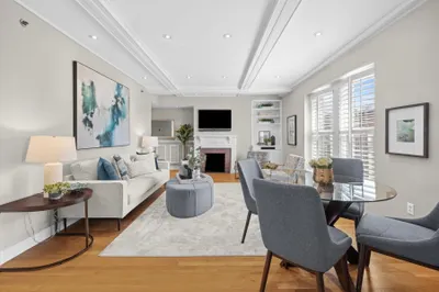 10 Charlesgate East #502 1