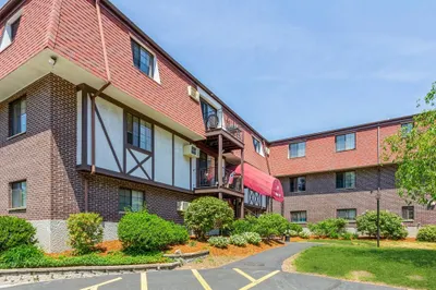 19 Erick Rd #15