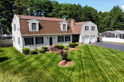 44 Paula Dr 1