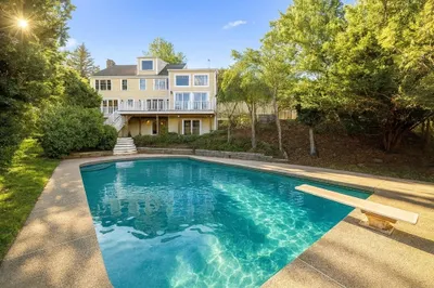 65 Myles View Dr 1