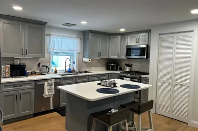 30 Ruthellen Rd 1