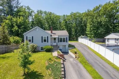 19 Elane Ave 1